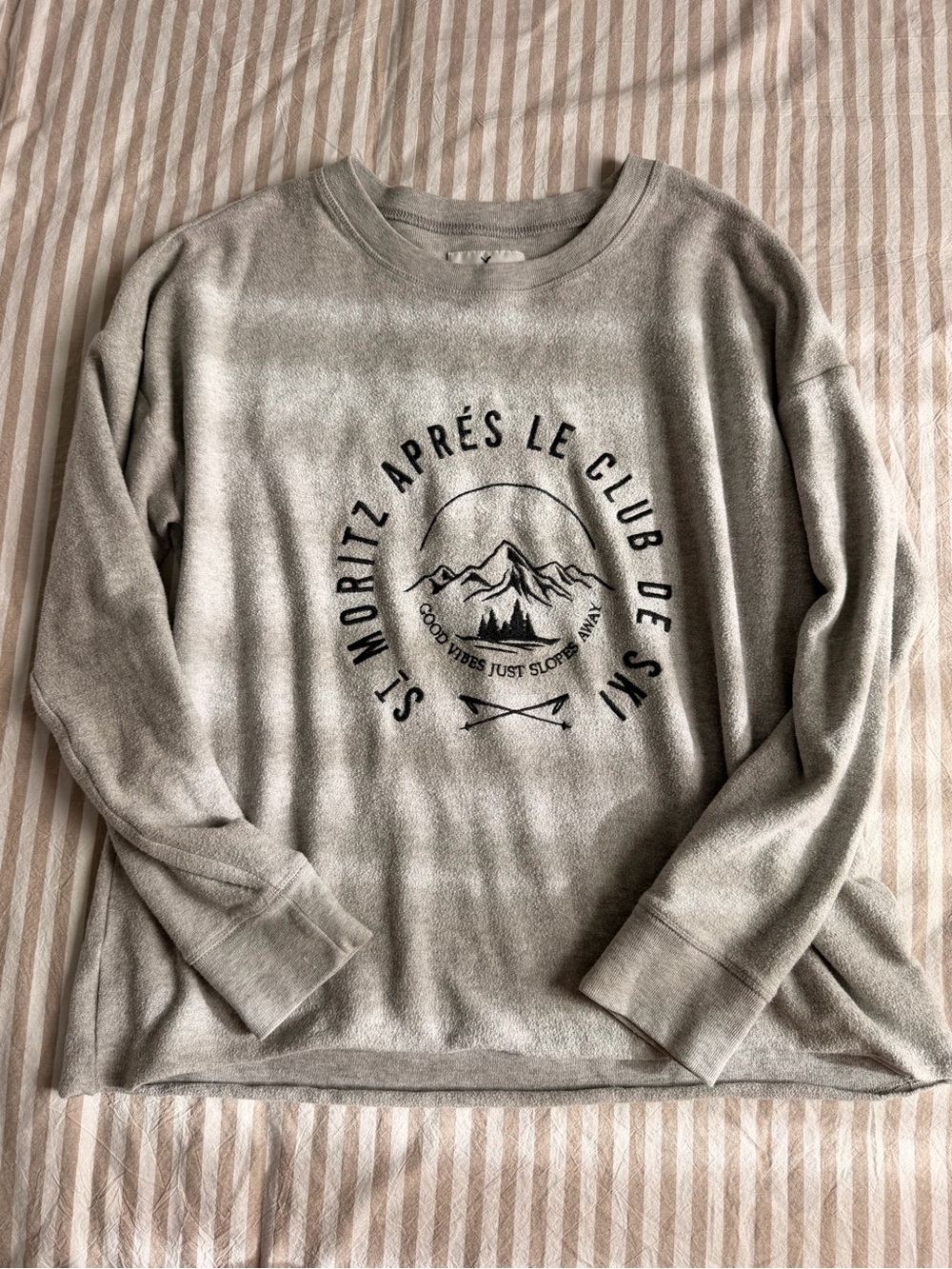 American Eagle Outfitters Gray Crewneck